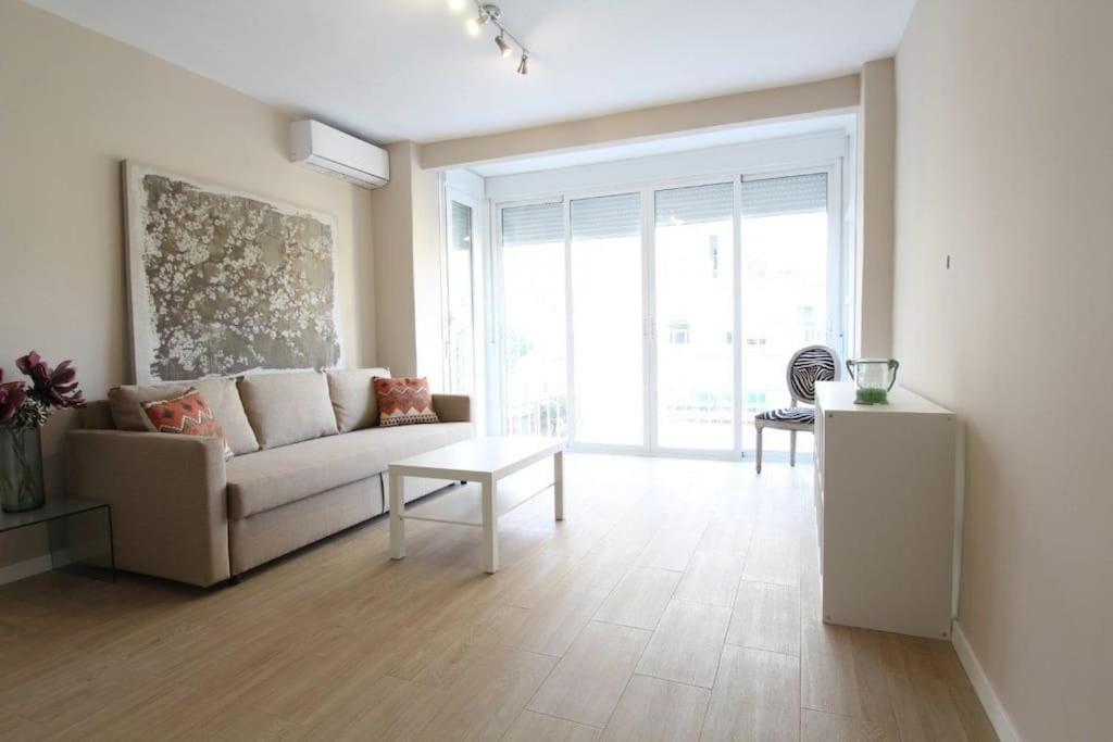 Apartamento Cuarzo Sevilla Buitenkant foto